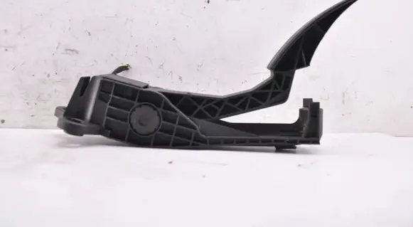 Mercedes-Benz GL X164 Accelerator throttle pedal A1643000504