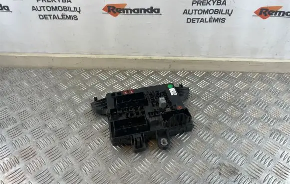 Opel Insignia A Fuse module 13277318 09460008709