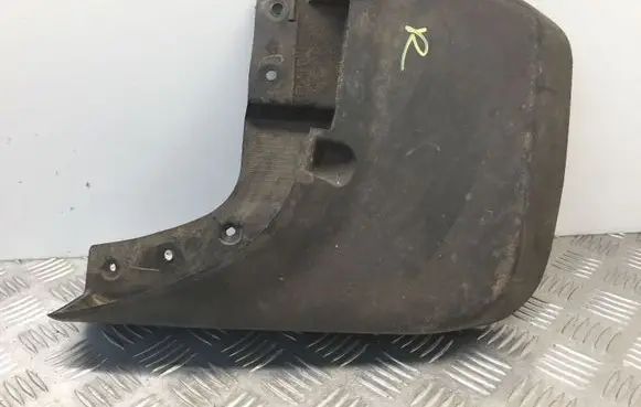 Mitsubishi L200 Rear mudguard 