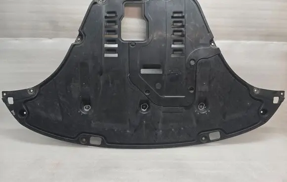 KIA Sorento IV Engine splash shield/under tray 29110P2000