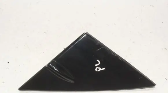 Lexus IS III XE30 Fender end trim 