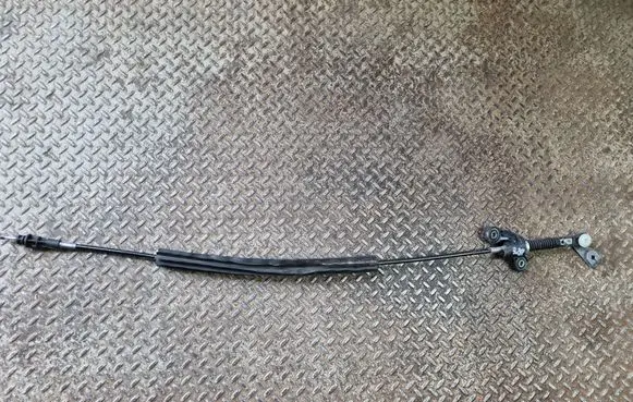 Volkswagen Tiguan Gear shift cable linkage 5QF713265G