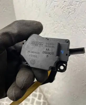 Volvo S80 Air flap motor/actuator 6g9n19e616