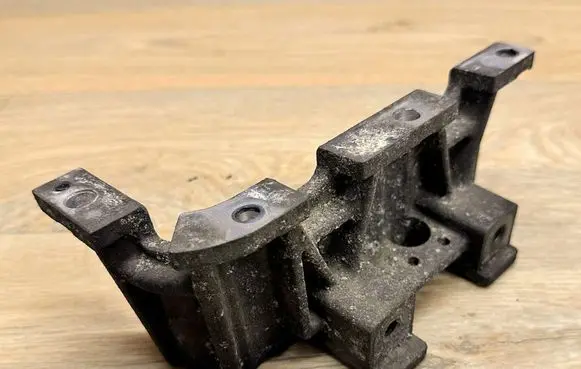 KIA Sorento Engine mounting bracket 
