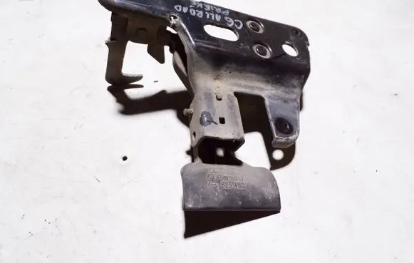 Audi A6 Allroad C6 Engine bonnet/hood lock/latch loop/hook 4F0823480B