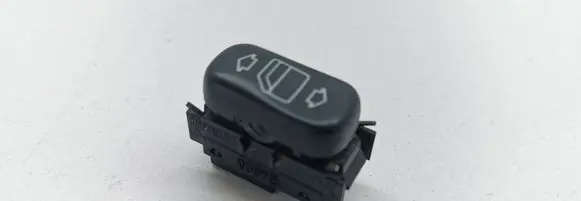 Mercedes-Benz A W168 Electric window control switch 2108208210 03100550
