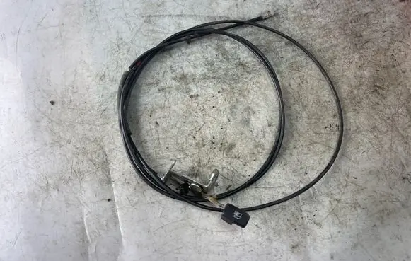 Mitsubishi Pajero Sport I Fuel cap flap release cable 