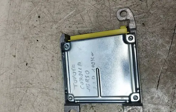 Toyota Corolla Verso AR10 Airbag control unit/module 891700F032 30462314F 213819107