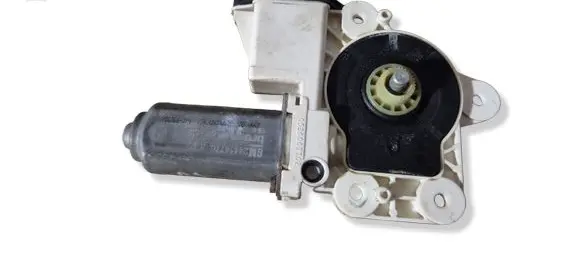 Opel Vectra C Rear door window regulator motor 106155102