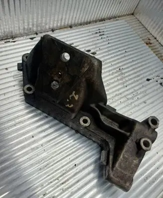 Iveco Daily 35 - 40.10 Gearbox mounting bracket 500376599