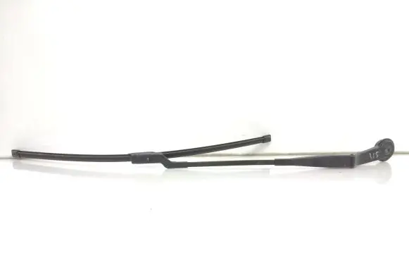 Ford Focus Front wiper blade arm BM5117526BB