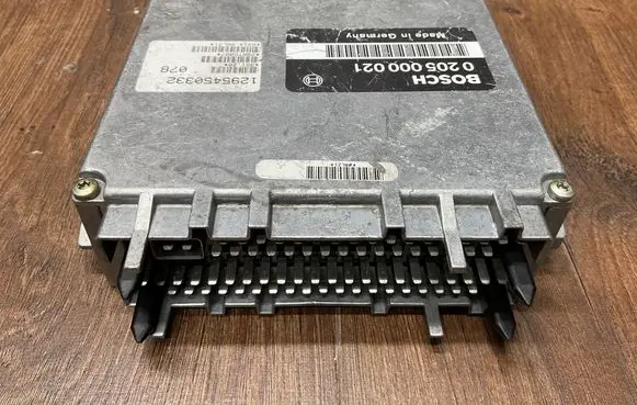 Mercedes-Benz SL R129 Engine control unit/module 1295450332 A1295450332 0205000021