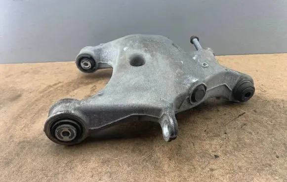Rear upper control arm/wishbone