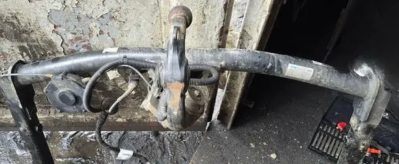 Audi A6 C7 Tow bar brak