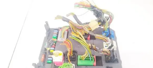 Peugeot 207 Fuse box set 9666951980