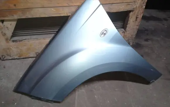 Peugeot 4007 Fender