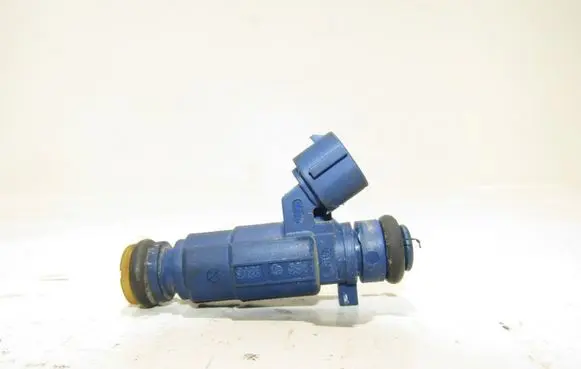 Hyundai ix20 Fuel injector 353102b000