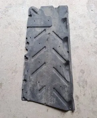 Mercedes-Benz GLA W156 X156 Center/middle under tray cover A2466840100
