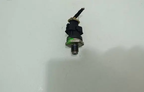 Opel Astra H Fuel pressure sensor 0281002767