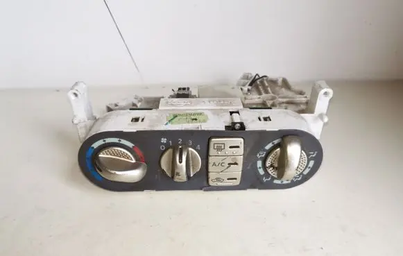 Nissan Almera Tino Climate control unit
