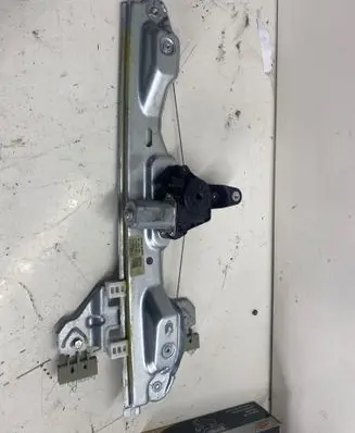 Nissan Qashqai Rear door window regulator with motor 827004EA0A C17321101 RR4EARHS