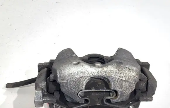 Nissan Qashqai J12 Front brake caliper 