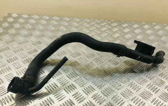 Volkswagen PASSAT B6 Engine coolant pipe/hose 03G121132 3C0122101