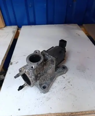 Mazda 3 II EGR valve R2AA20300A