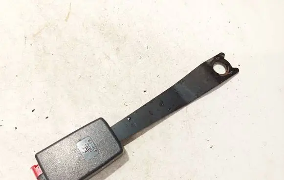 Toyota Yaris Front seatbelt buckle