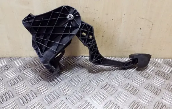 Clutch pedal