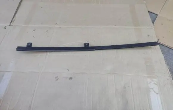 Ford Transit Courier Door glass rail 