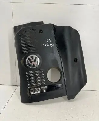 Volkswagen PASSAT B5.5 Engine cover (trim) 058103724AL 05B103724AG 058103724AC