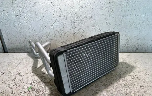 Nissan Pathfinder R51 Heater blower radiator