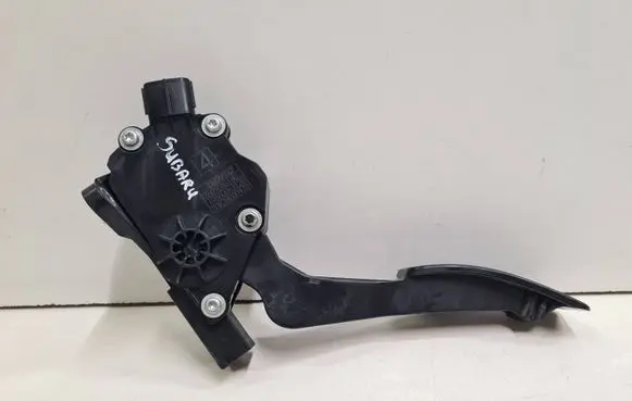 Subaru Outback Accelerator throttle pedal 36010AG140 1988007120 03K28C00470