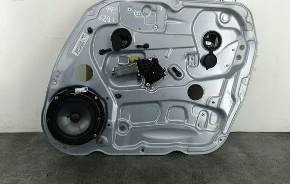 KIA Carens I Front door window regulator with motor 