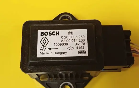 Renault Scenic II - Grand scenic II ESP acceleration yaw rate sensor 0265005259 8200074266