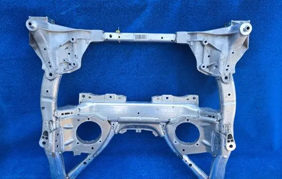 BMW 5 G60 G61 Front subframe 8869234