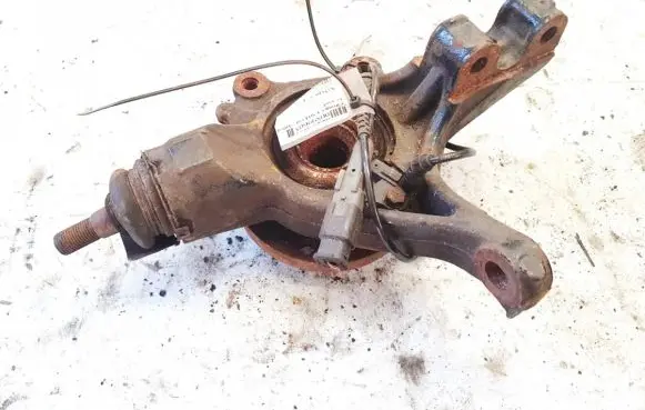 Citroen C4 II Front wheel hub