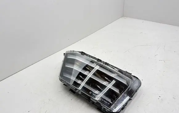 Peugeot 2008 II Front fog light 9850436380 L855612