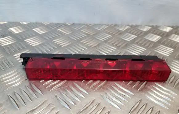 Ford Focus Third/center stoplight 1S7113A613AE