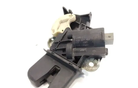 Audi A8 S8 D3 4E Tailgate/trunk/boot lock/catch/latch 4F5827505D