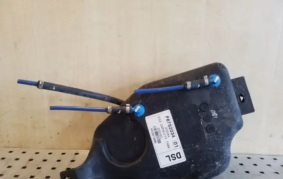 BMW X5 E53 Vacuum air tank P6752034