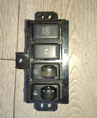 Nissan X-Trail T31 Headlight level height control switch 9406B