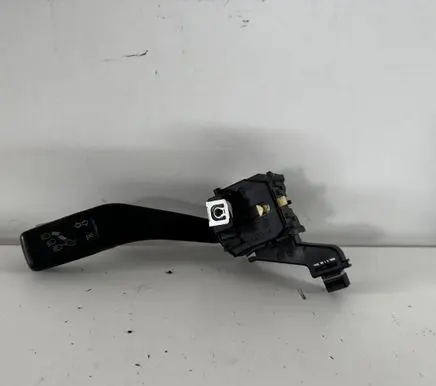 Volkswagen PASSAT B6 Indicator stalk 1K0953513E 01103510 10351072885881