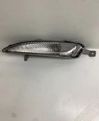 Opel Astra J Front indicator light 133767142