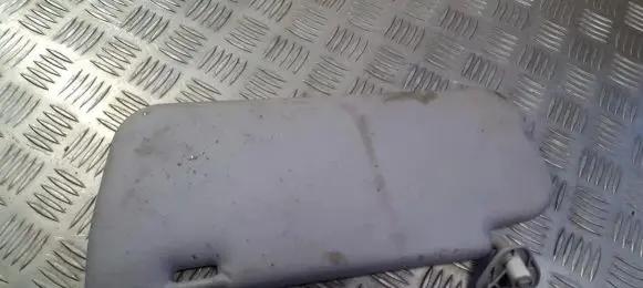 Nissan Primera Sun visor