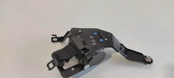 Mazda 5 Third row seat belt 