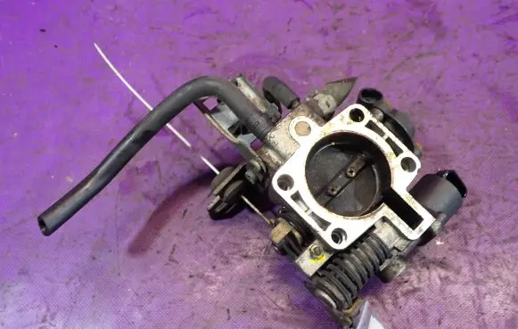 Opel Astra G Throttle body valve 