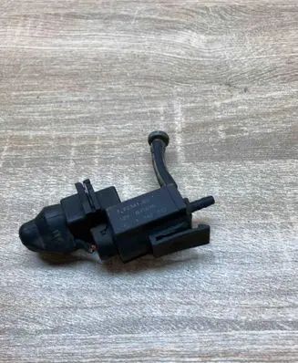 BMW 5 E60 E61 Turbo solenoid valve 1742712 72234100 WITHPLUG