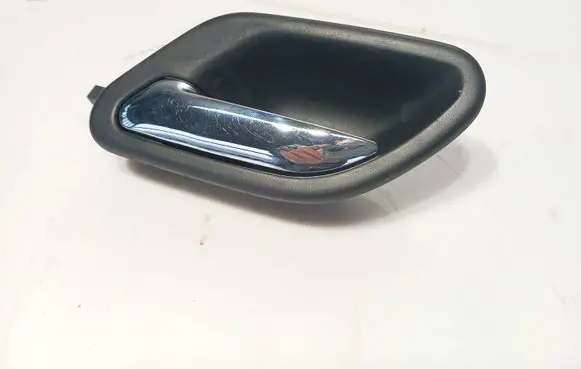 BMW 5 E39 Front door interior handle 8226049